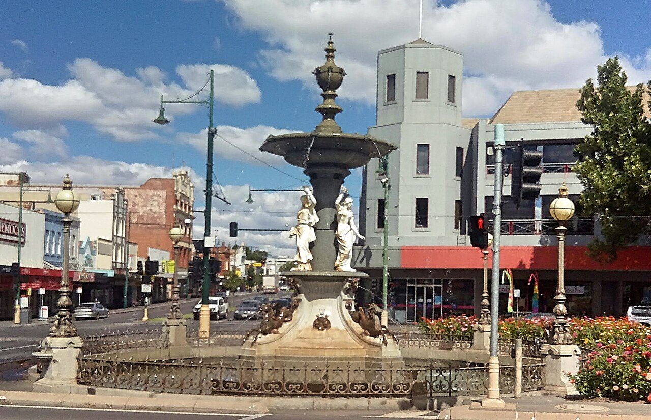 Alexandra Fountain, Bendigo — the heart of the local businesses we help get found and booked